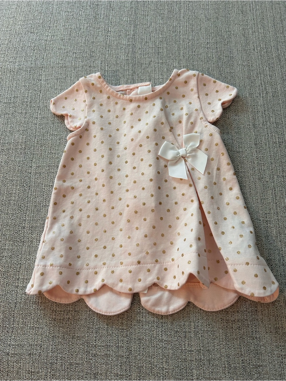 Tahari Baby Pink Gold Polka Dot Bow Baby Dress. Size 18M